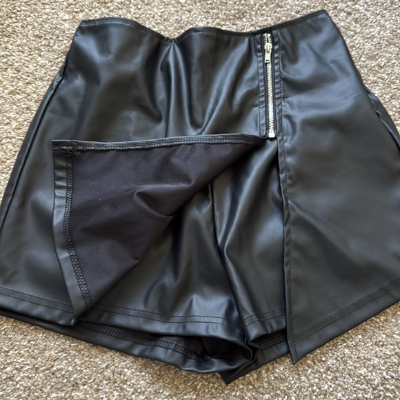 Black Faux Leather Skort - Picture 4 of 4
